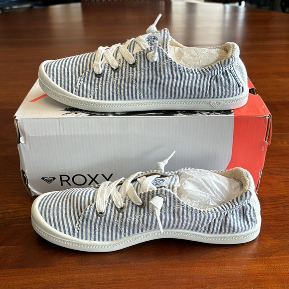 ROXY Bayshore Slip-on Sneaker (blue/white stripe) - Brand new in box - Size 7.5 - Picture 4 of 8